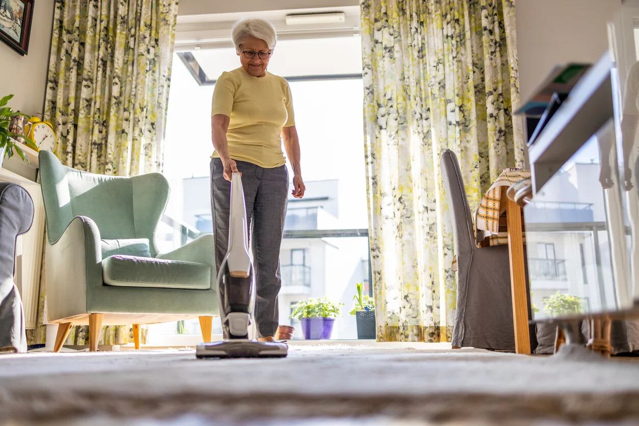 What Is The Best Vacuum Cleaner For The Elderly