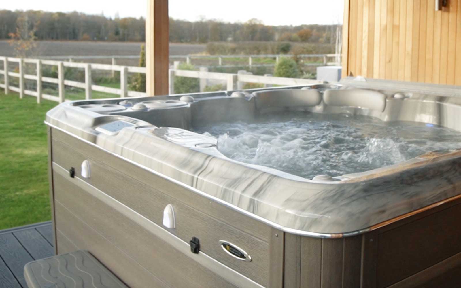 What Is The Lifespan Of A Hot Tub