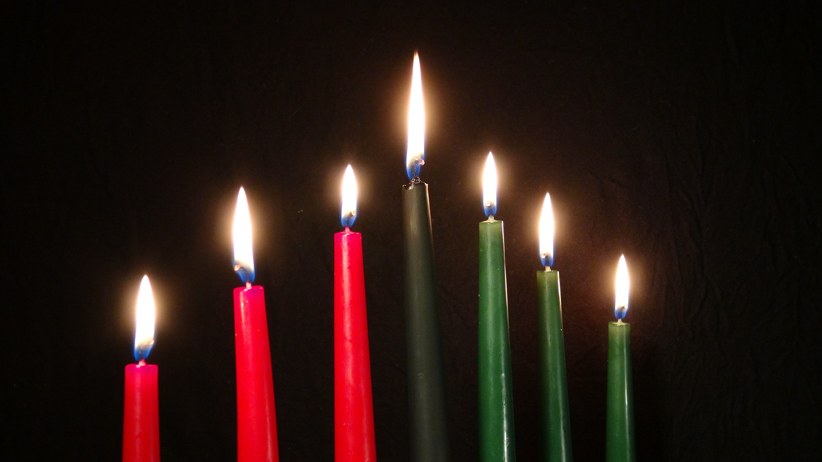 What Is The Order Of Lighting Kwanzaa Candles?