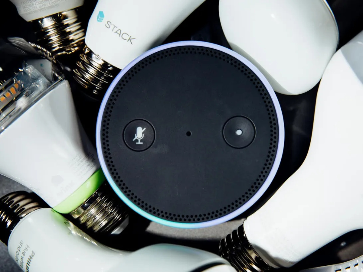 What Smart Bulbs Work With Alexa