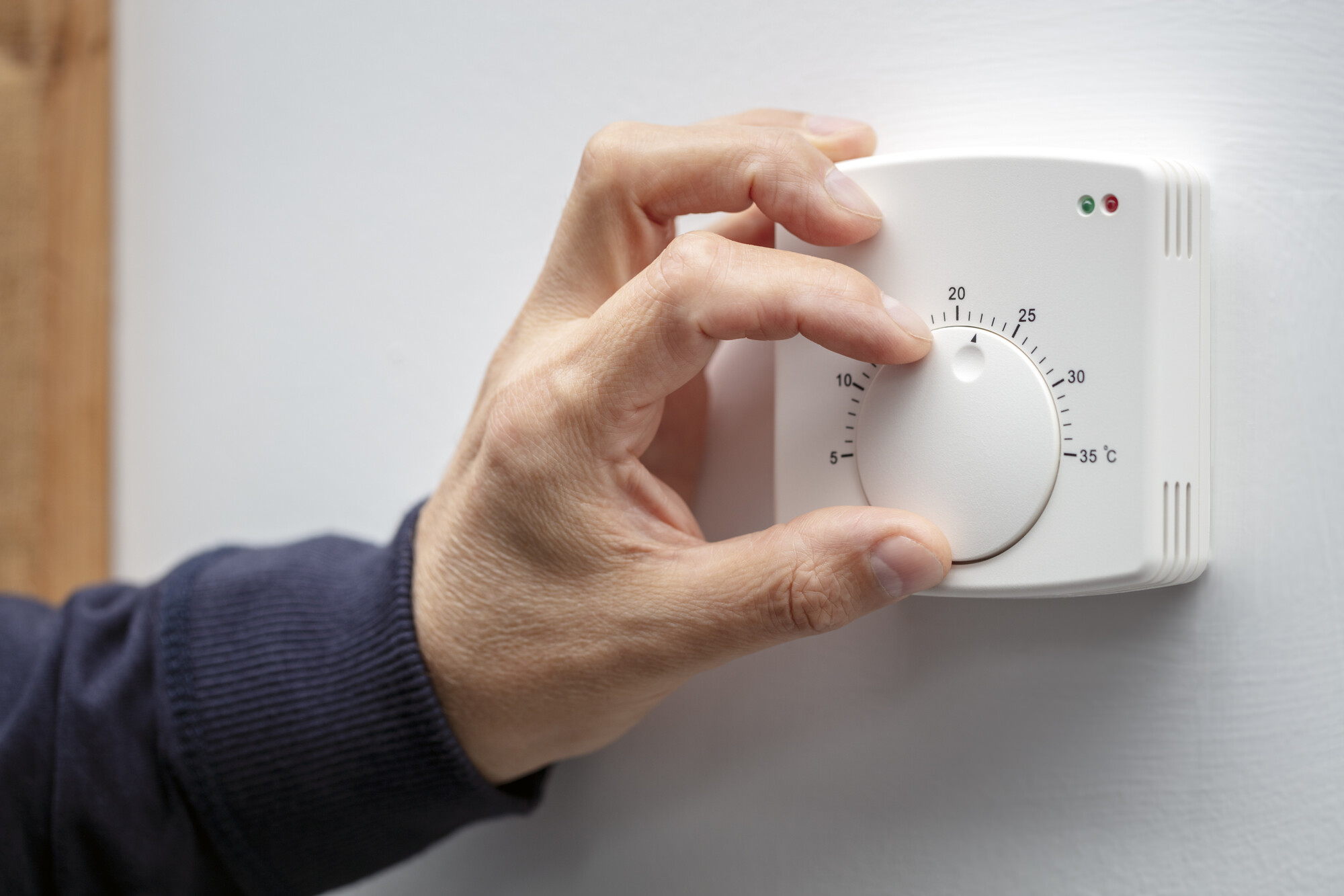 What Temperature To Set Thermostat During Winter In UK