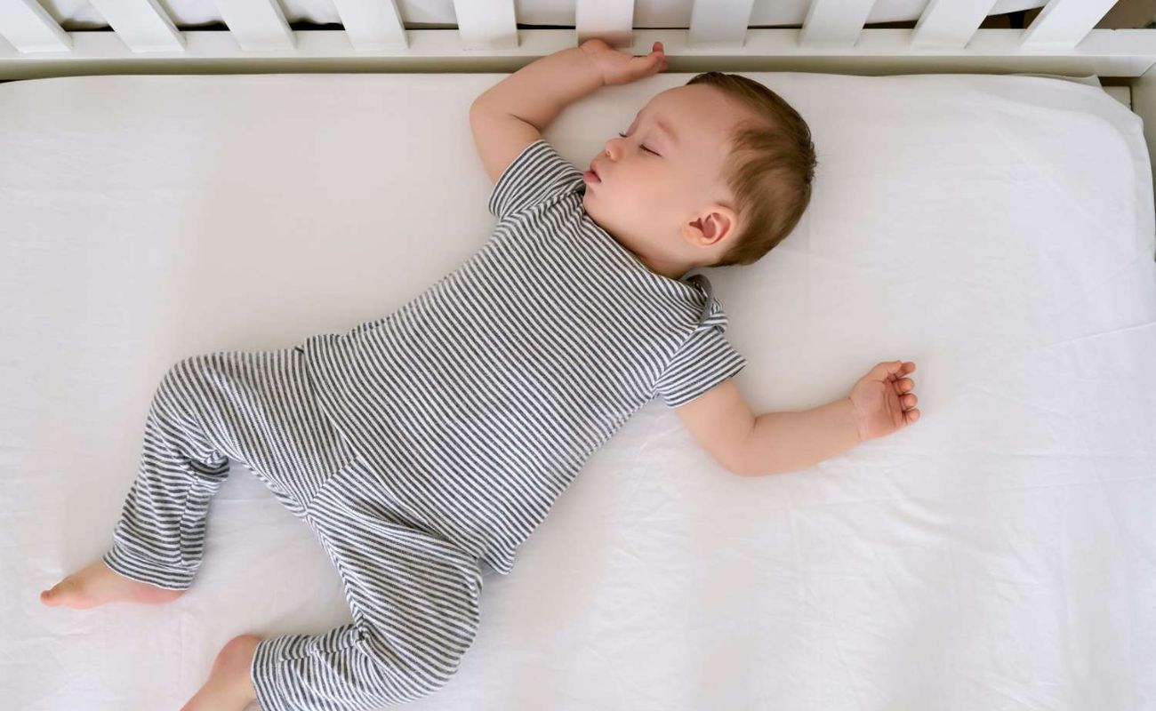 can a baby sleep on a soft mattress
