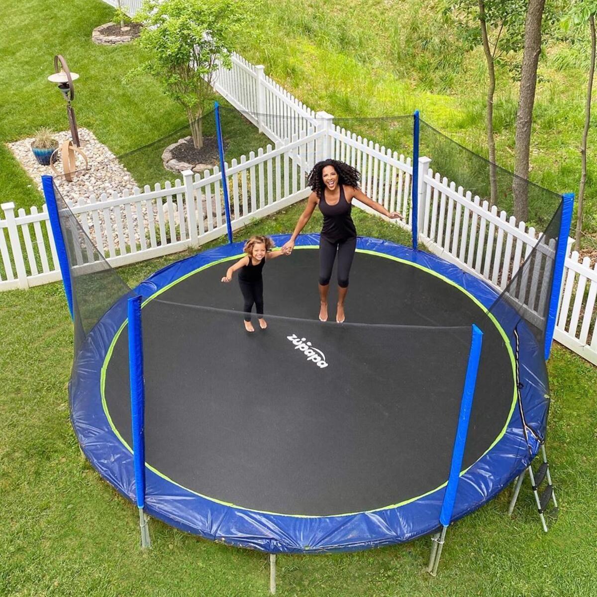 What Size trampoline is Suitable for Adult Exercise – Zupapa