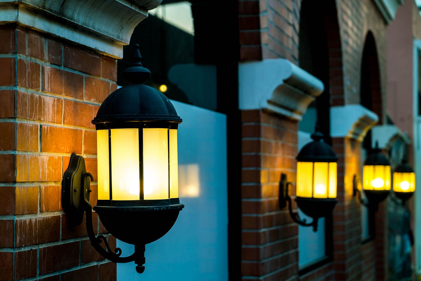 How Big Should Outdoor Lights Be