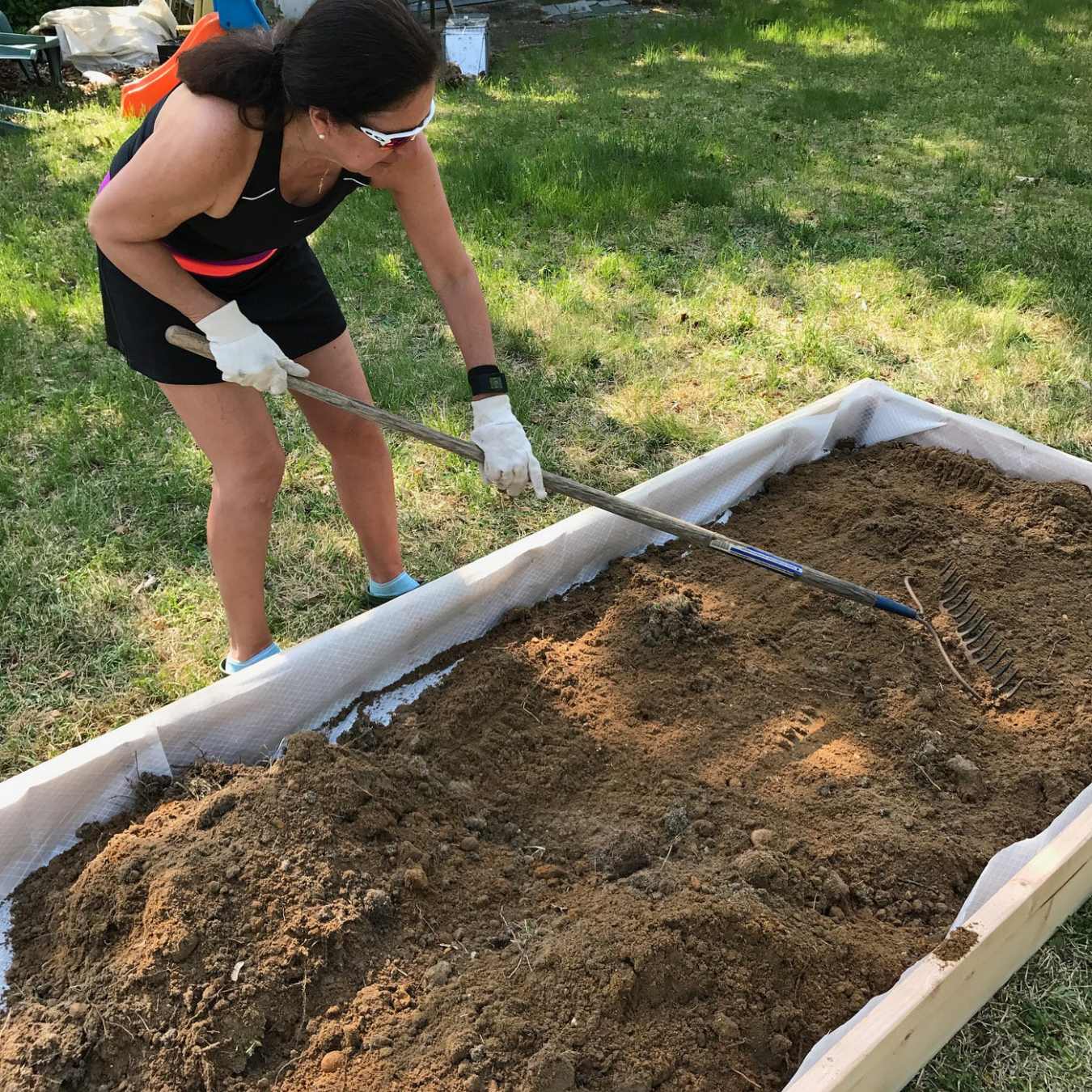 How Deep To Dig For A Garden Bed