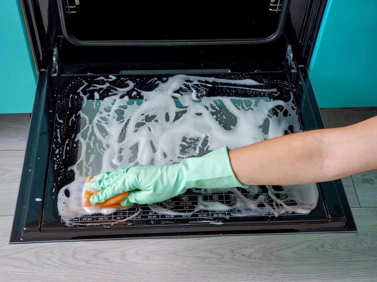 How Do You Clean A Glass Oven Door