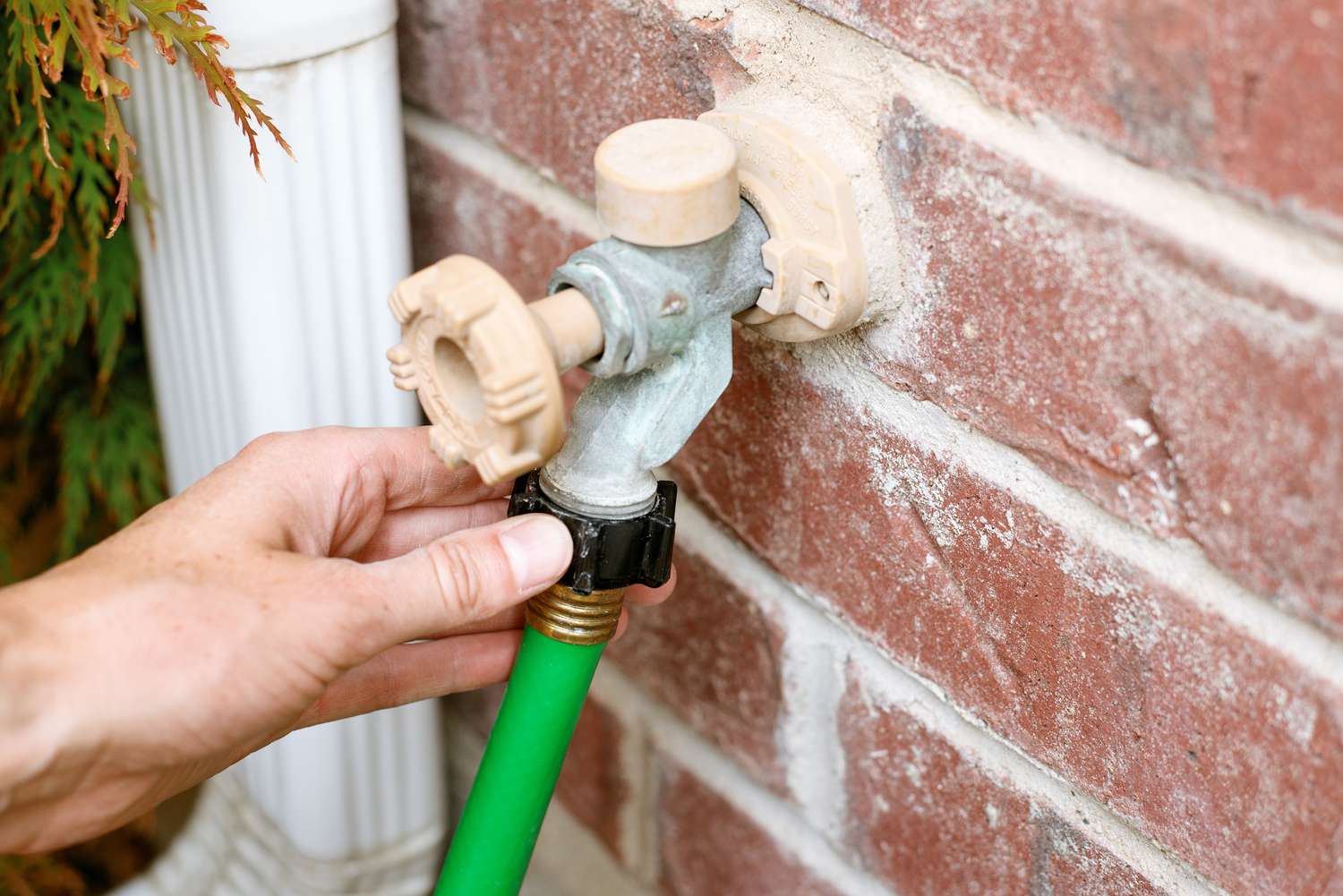 How Do You Remove A Stuck Hose From An Outdoor Faucet