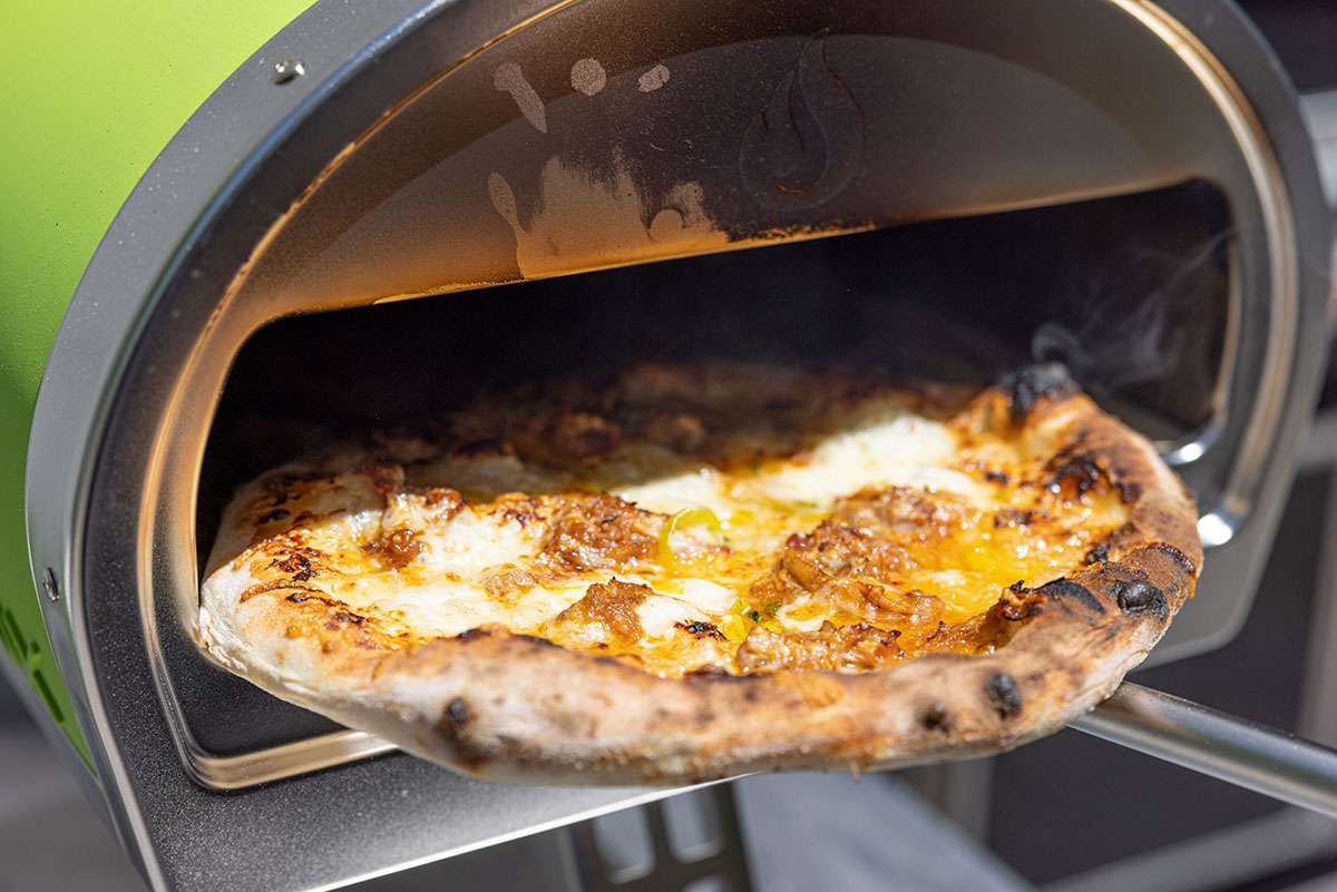 How Long Does It Take To Cook Pizza In A Pizza Oven
