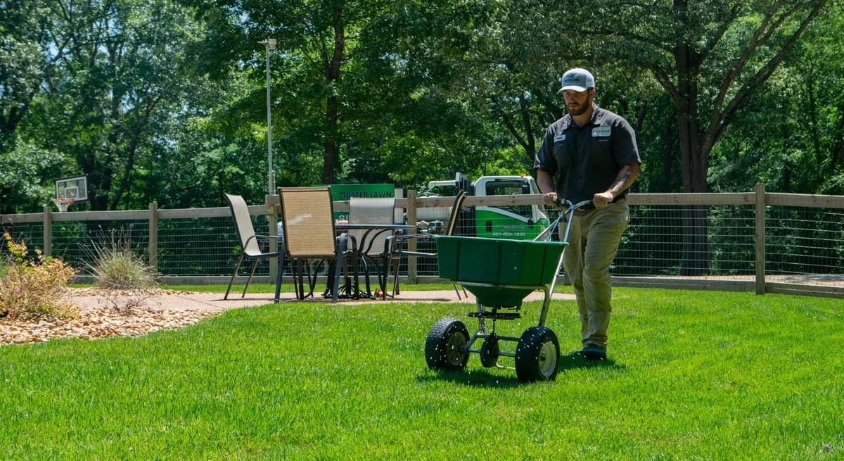 How Long To Stay Off Grass After Fertilizing