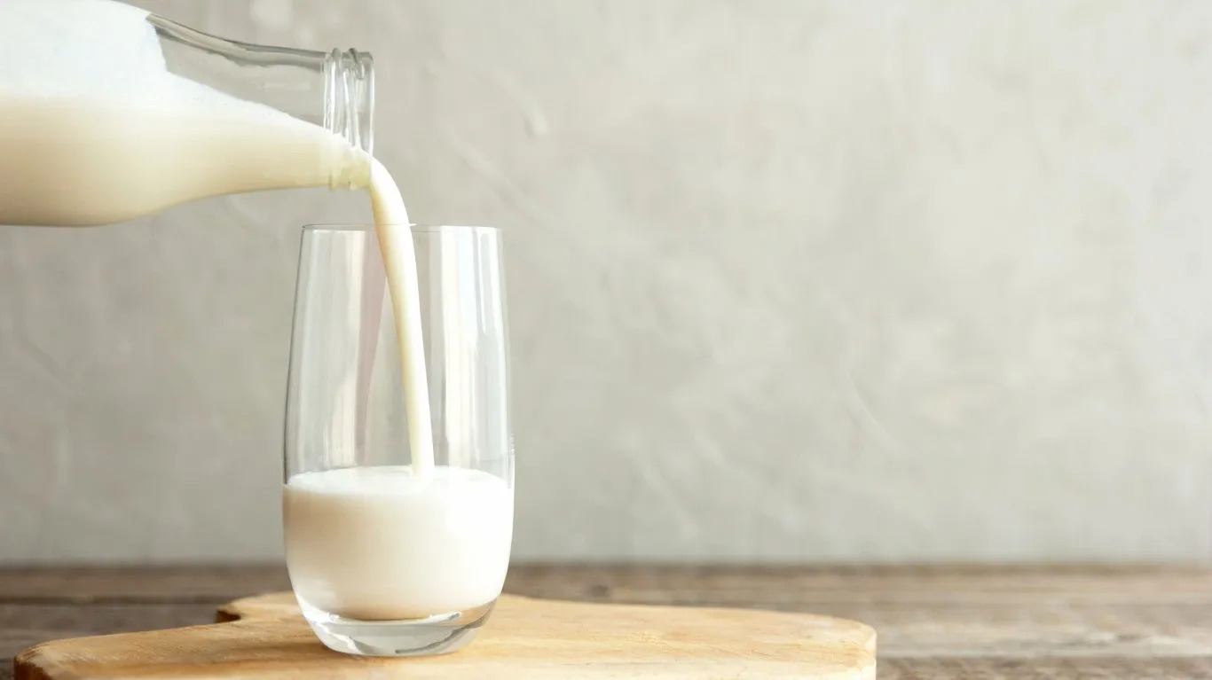 How Much Calcium Does A Glass Of Milk Have