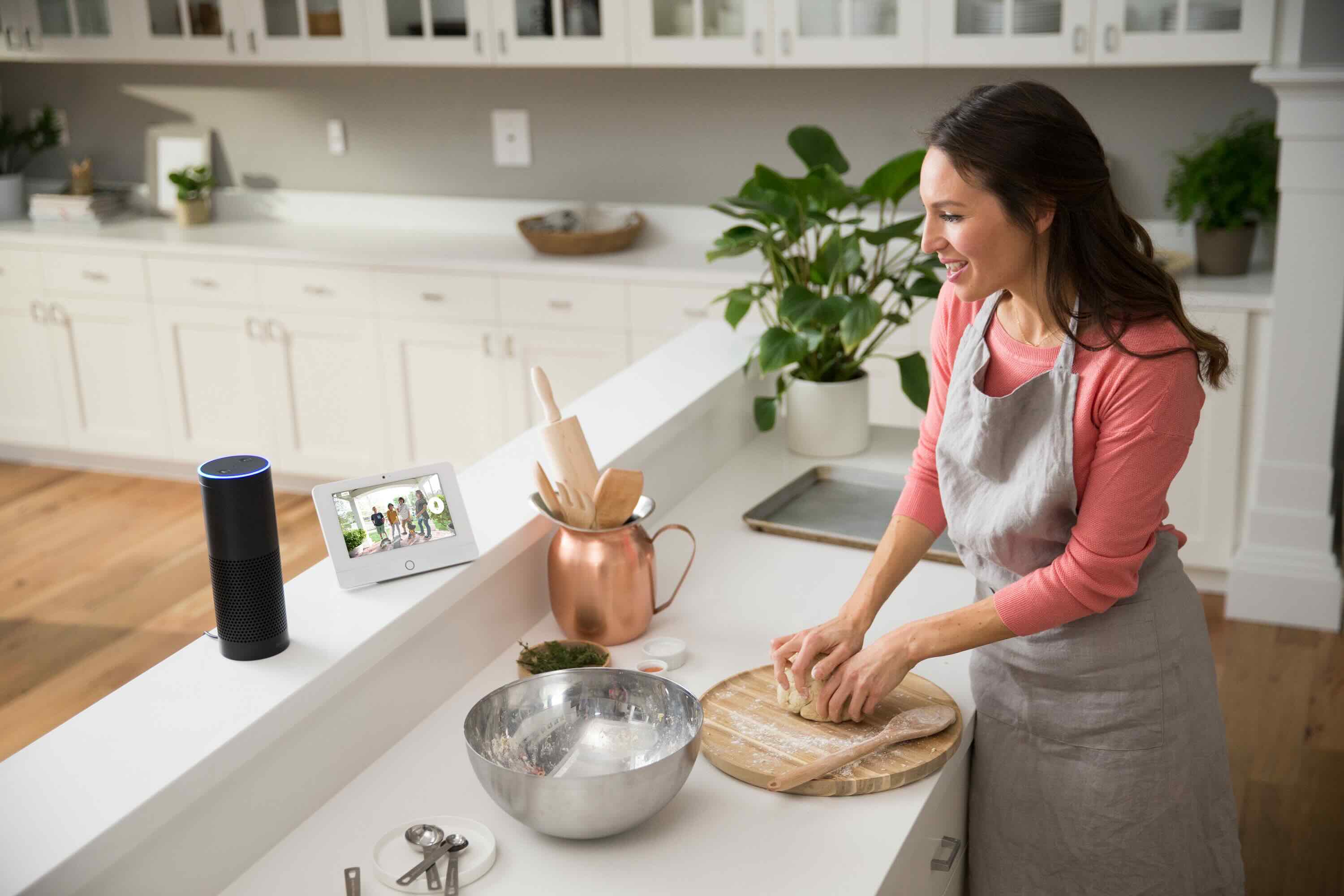 Your mum cook dinner. Гаджеты для домохозяйки. Гаджеты для быта облегчающие жизнь. Помощники. Home Cooking.