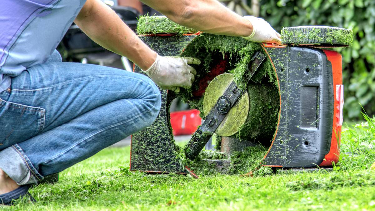 How To Balance A Lawnmower Blade