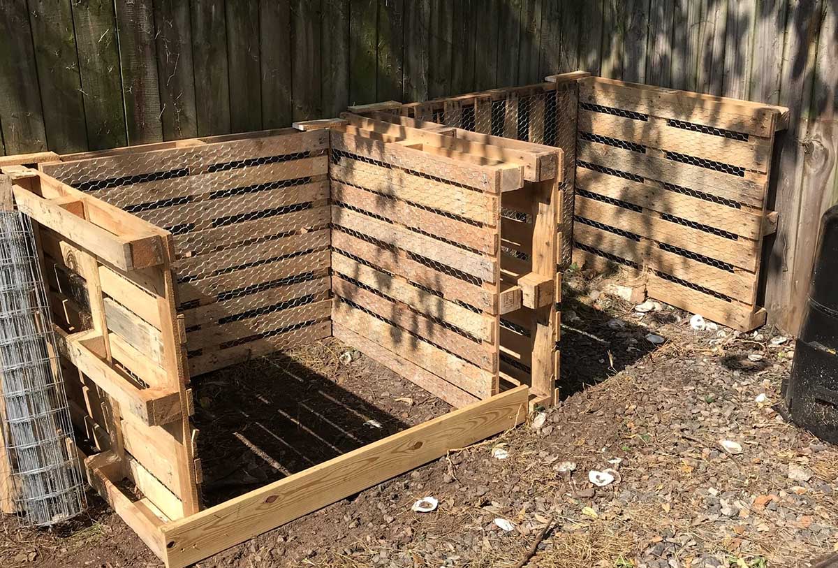 How To Build A Compost Bin With Pallets