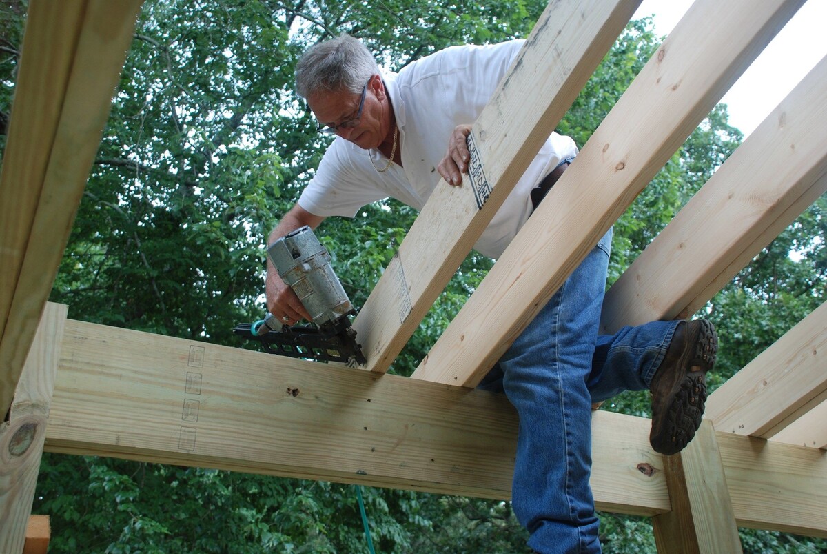 How To Build A Rafter For A Shed