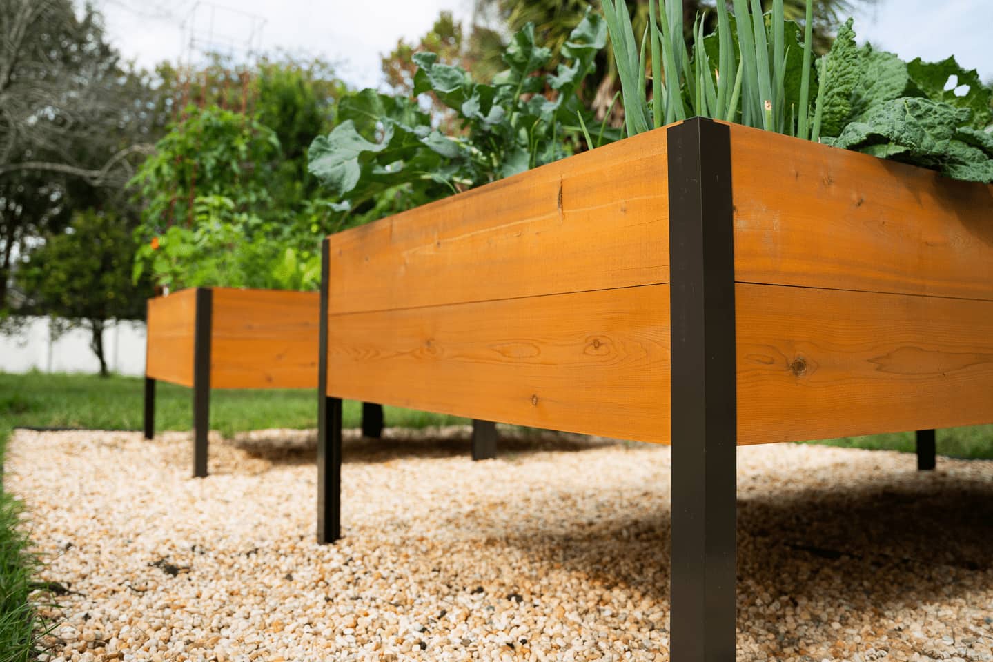 How To Build A Raised Garden Bed With Legs