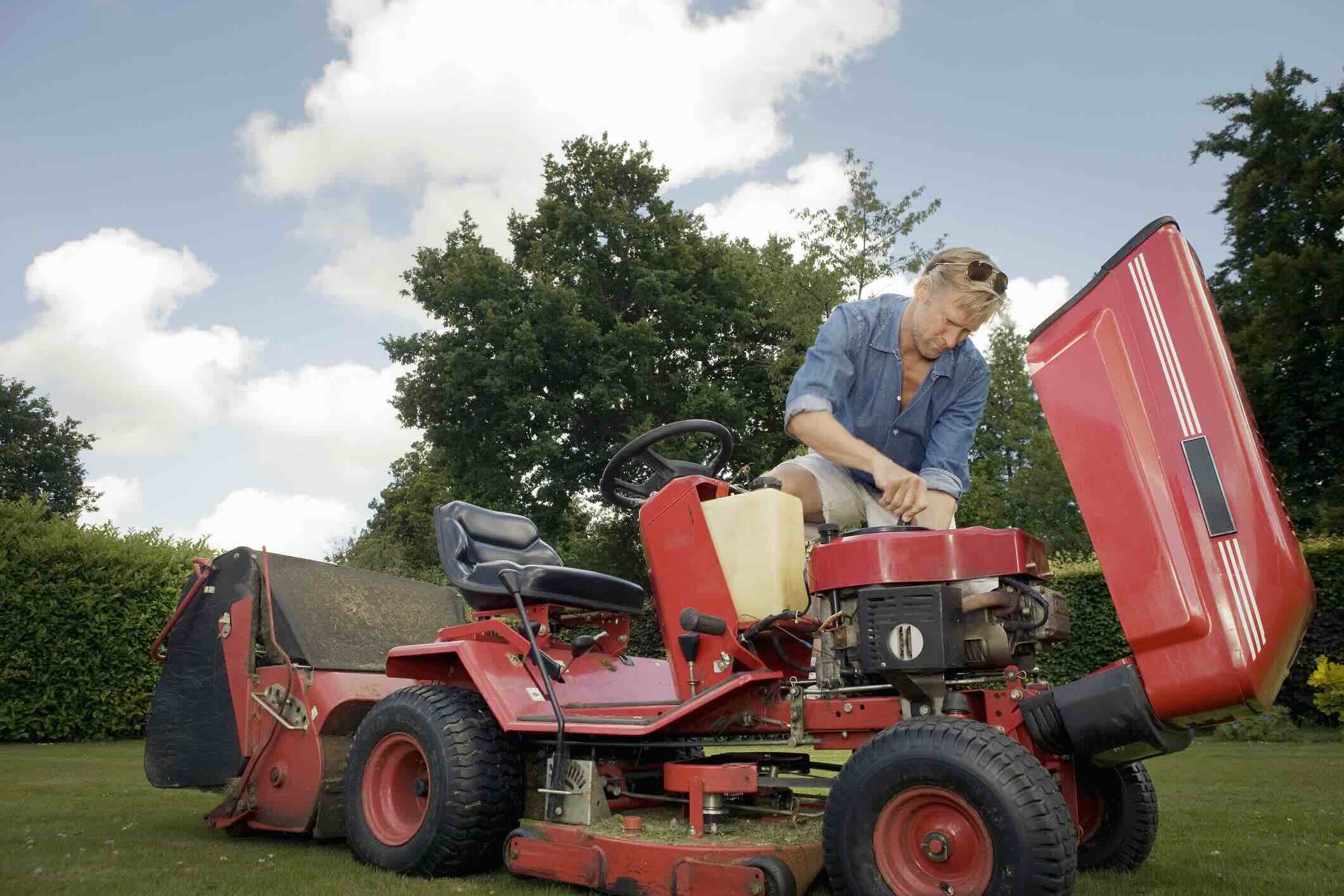 How To Change A Lawnmower Battery