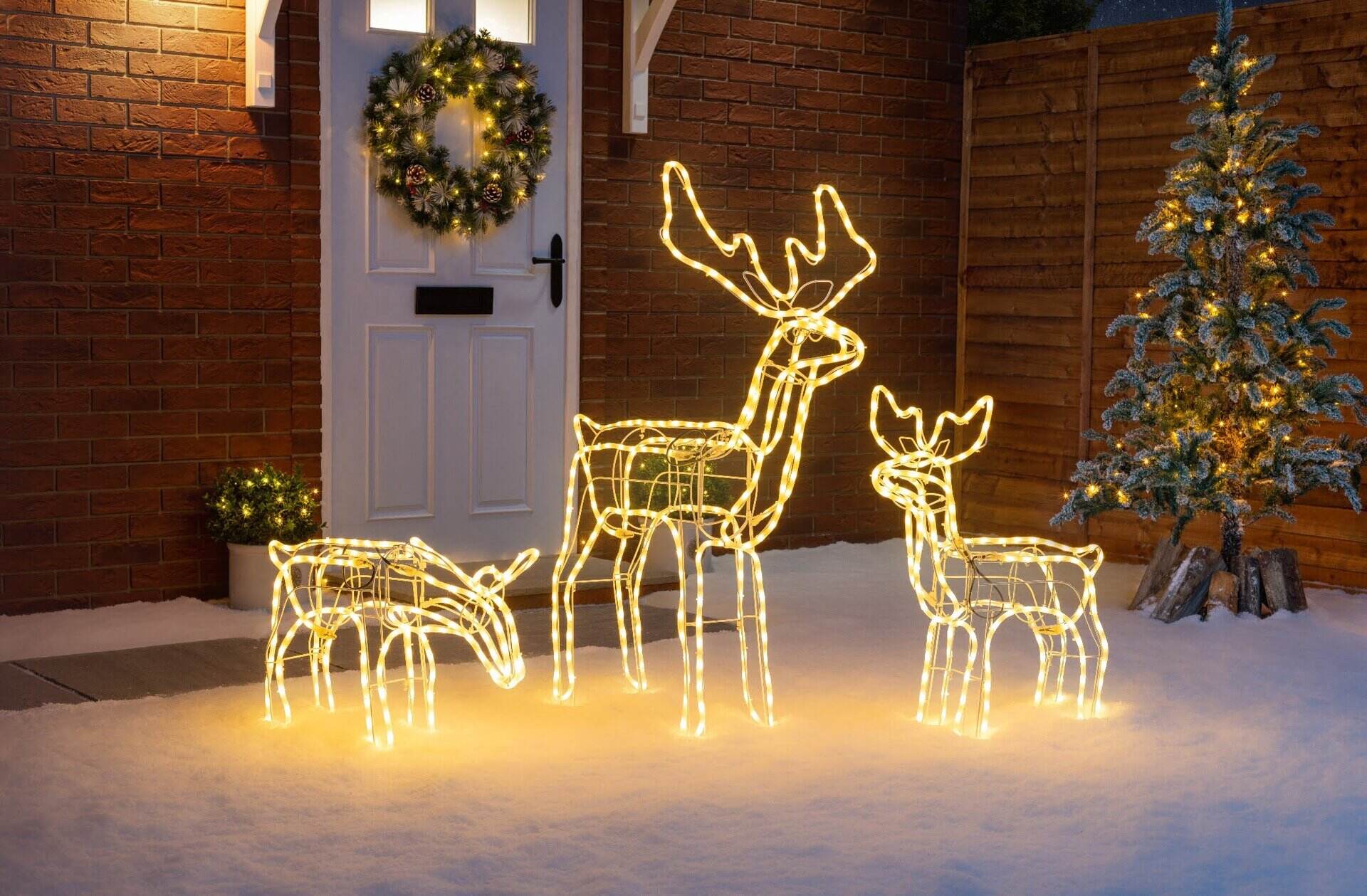 How To Choose Outdoor Christmas Decorations