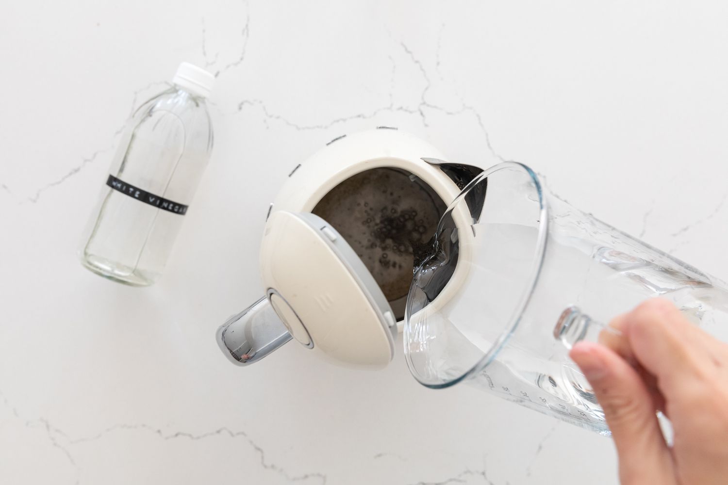 How To Clean A Kettle With White Vinegar
