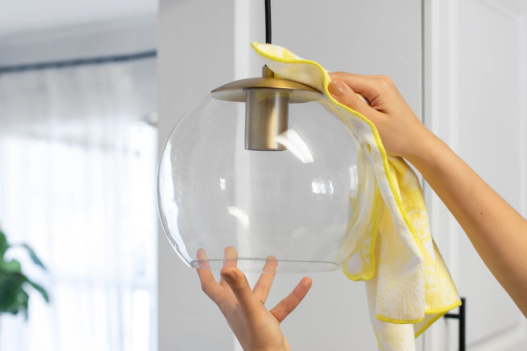 How To Clean Glass Pendant Lights