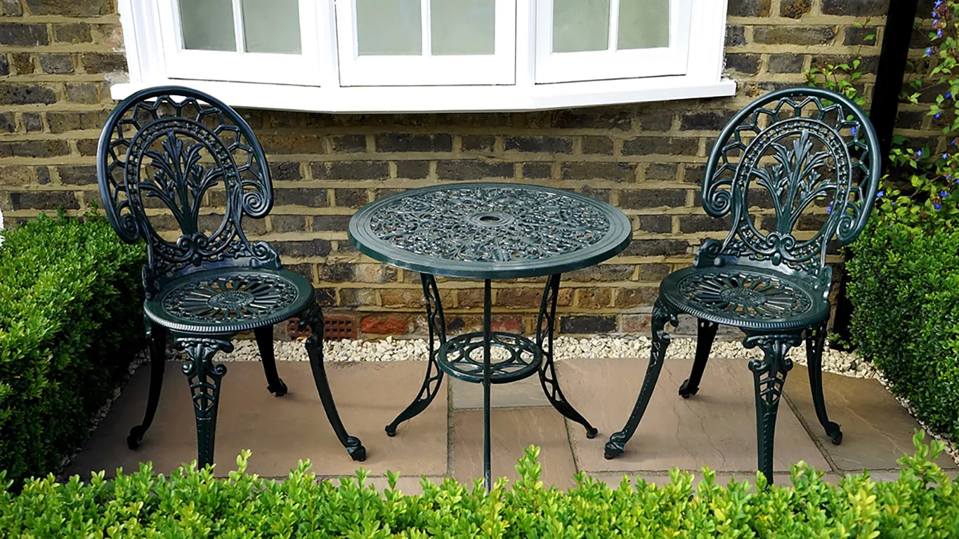 How To Clean Iron Outdoor Furniture