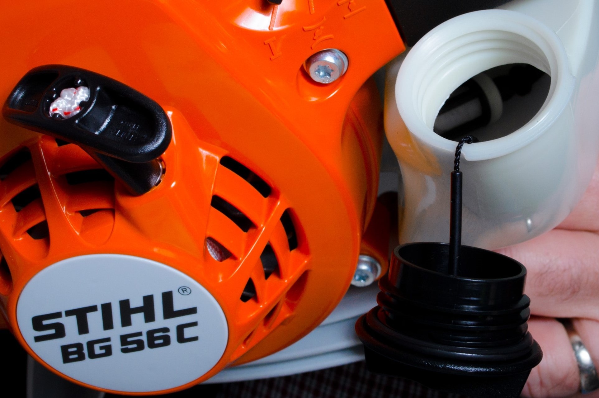 How To Clean Leaf Blower Fuel Filter
