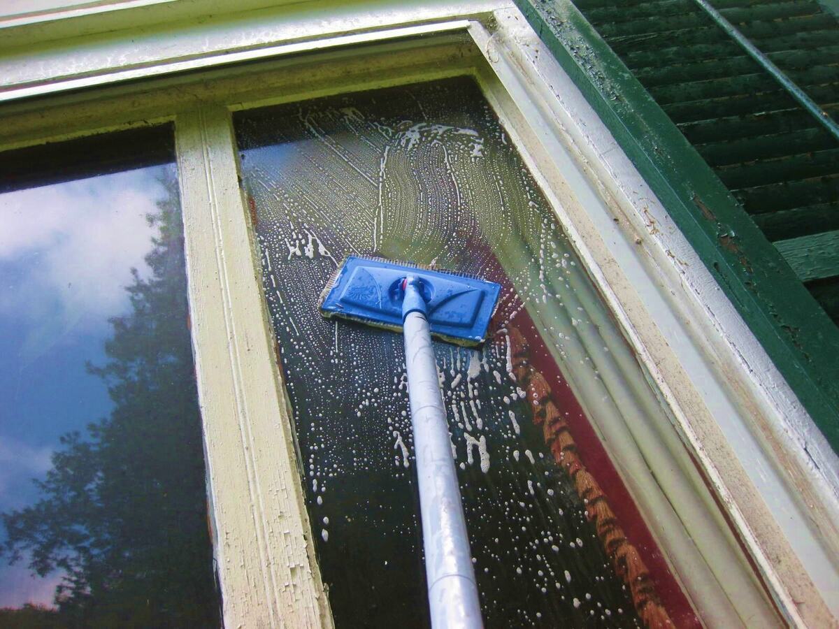 How To Clean Old Window Glass