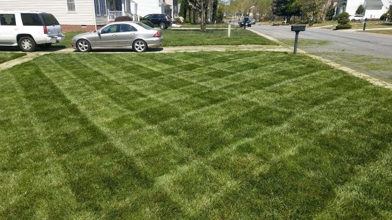 How To Cut Grass In A Diamond Pattern