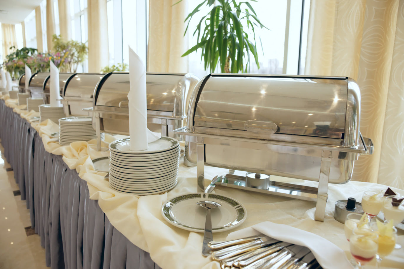 How To Decorate A Buffet Table