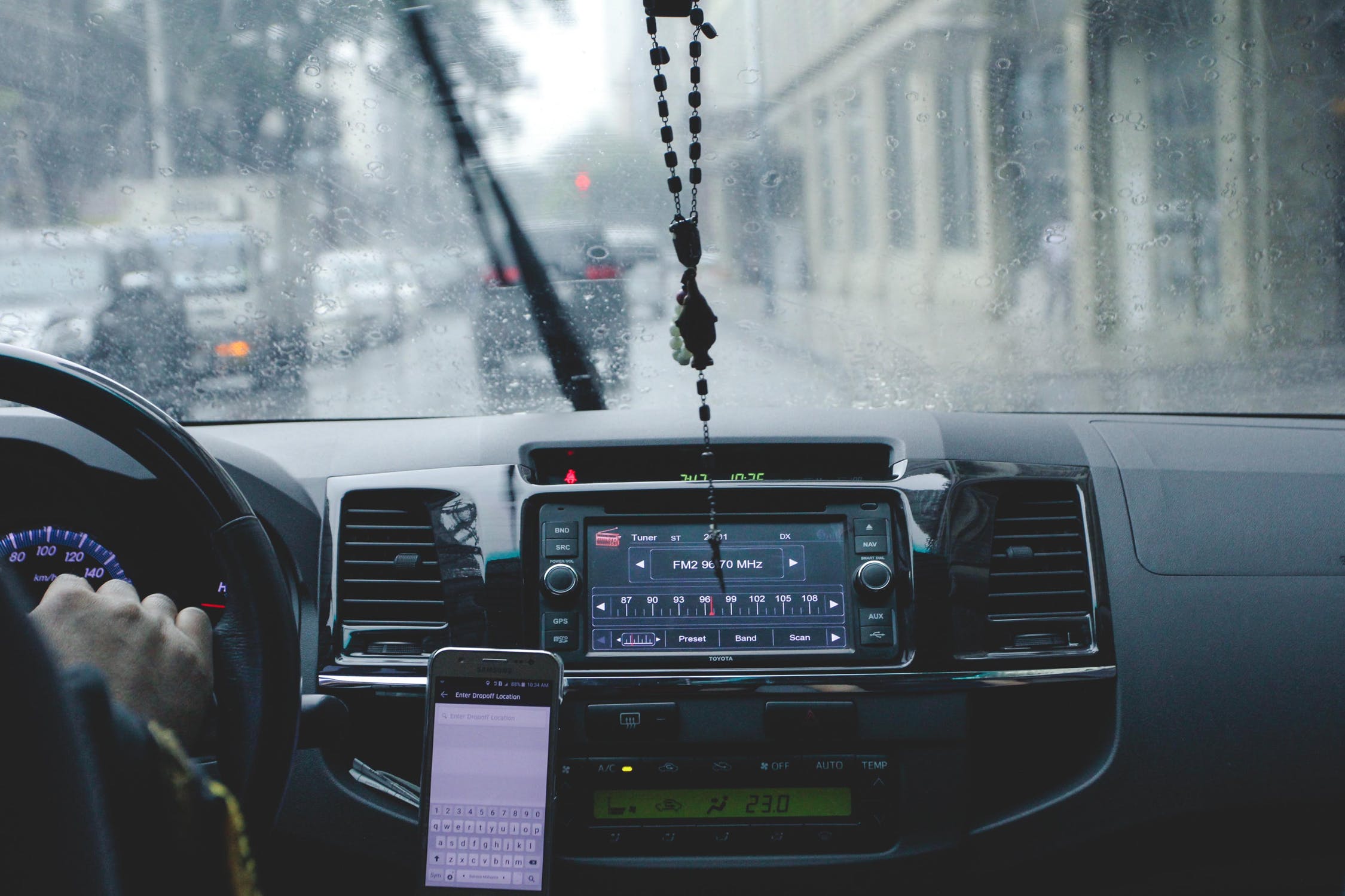 How To Defog Car Windows In Rain?