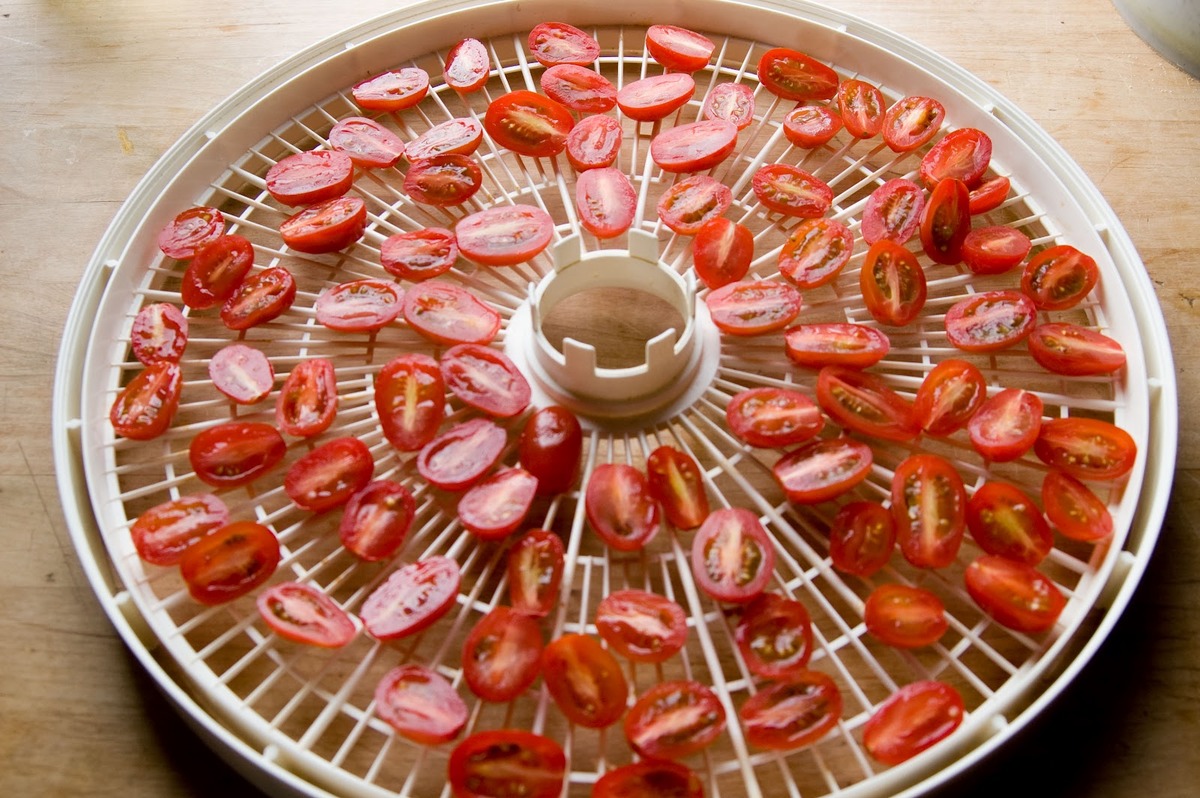 How To Dehydrate Tomatoes In A Dehydrator