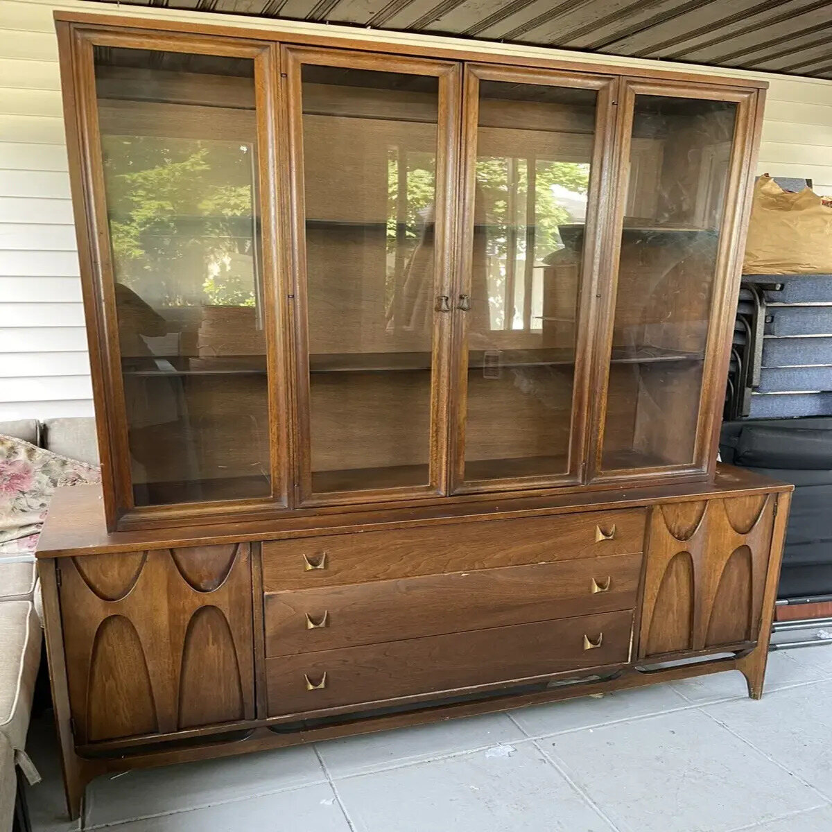 How To Dispose Of A China Cabinet