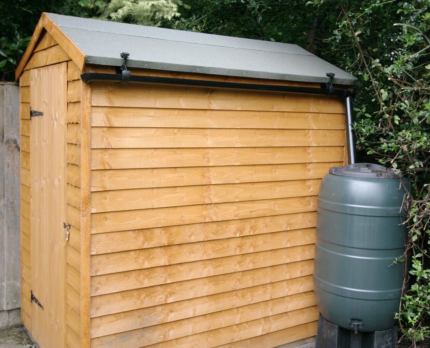 How To Fit Guttering To A Shed