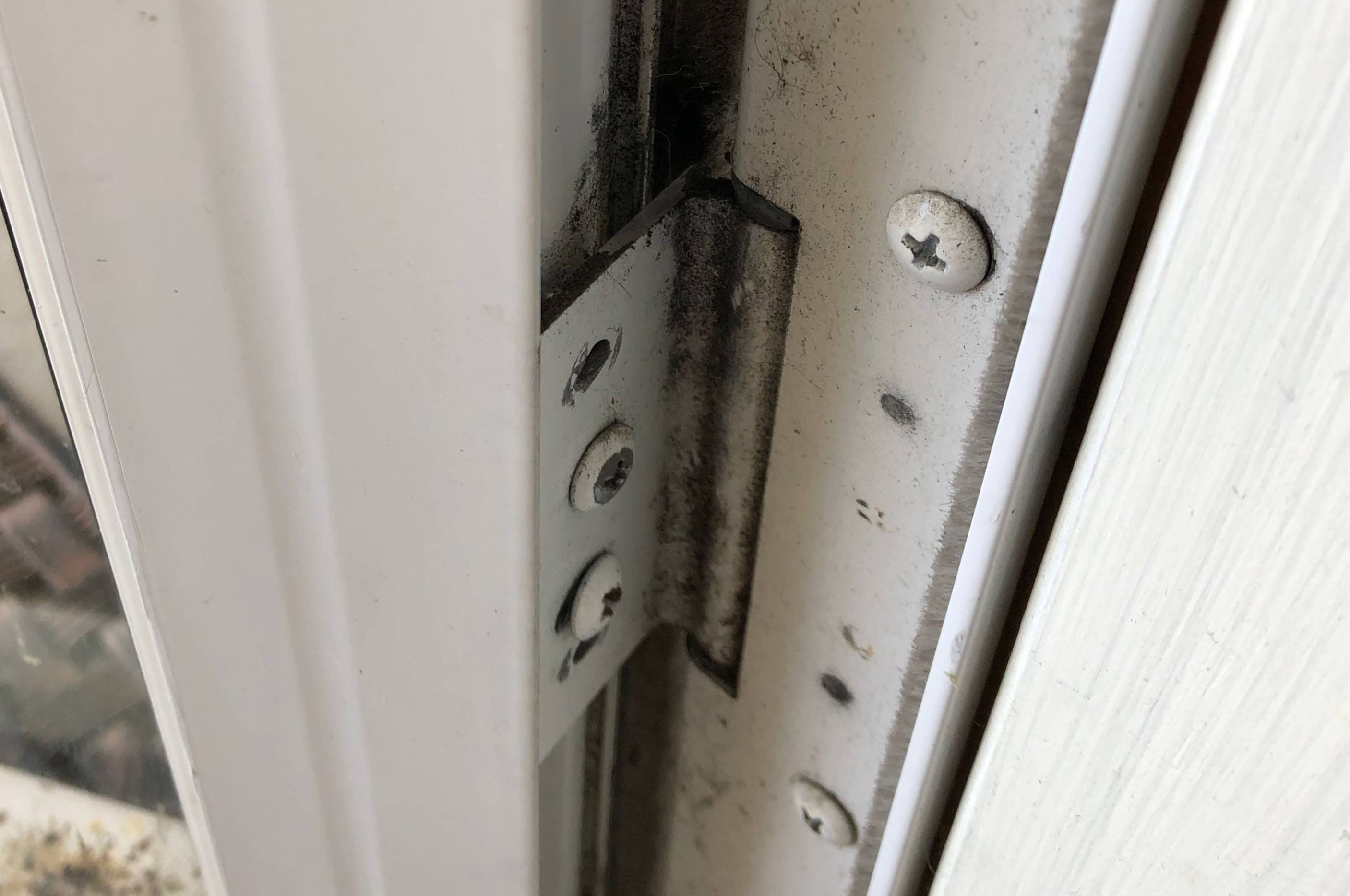 Troubleshooting Door Hinge Problems