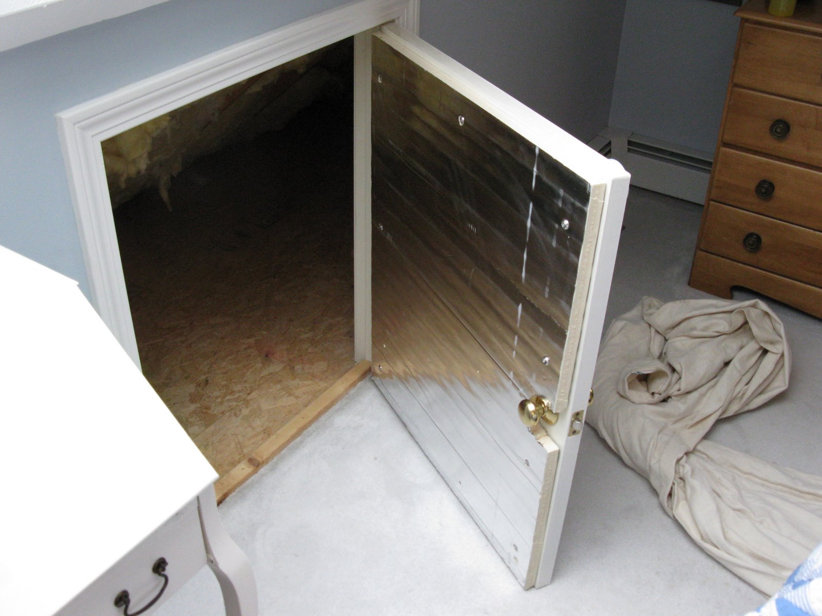 How To Insulate A Crawl Space Door