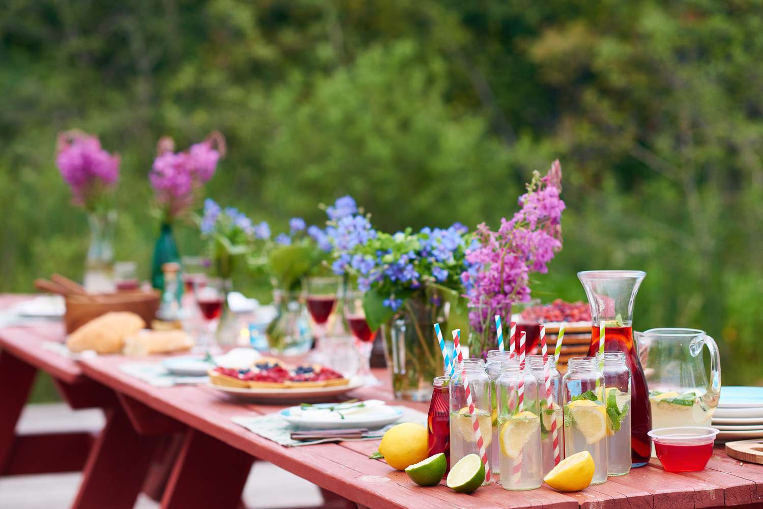 How To Keep An Outdoor Party Cool