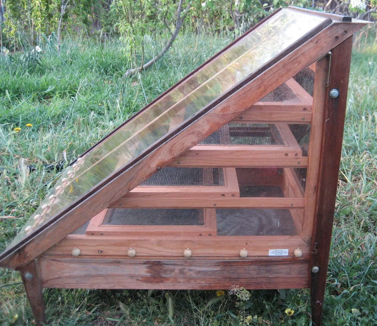 How To Make A Solar Dehydrator
