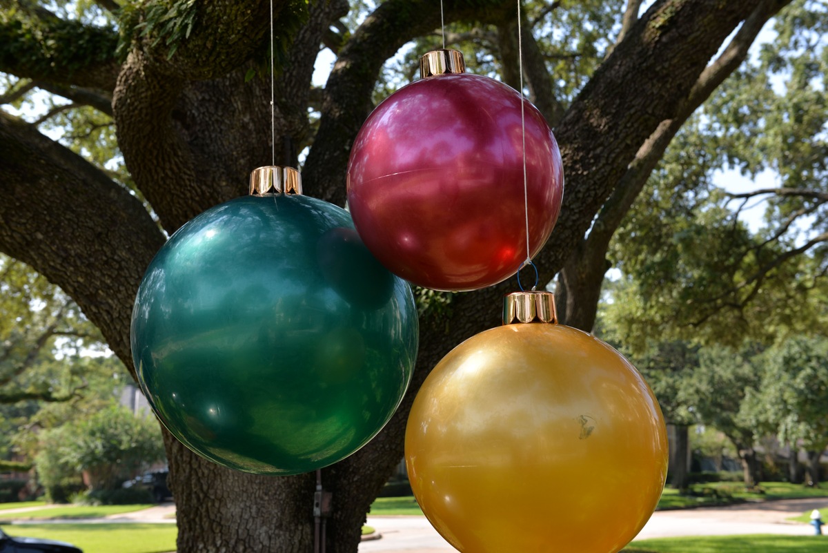 How To Make Outdoor Christmas Balls