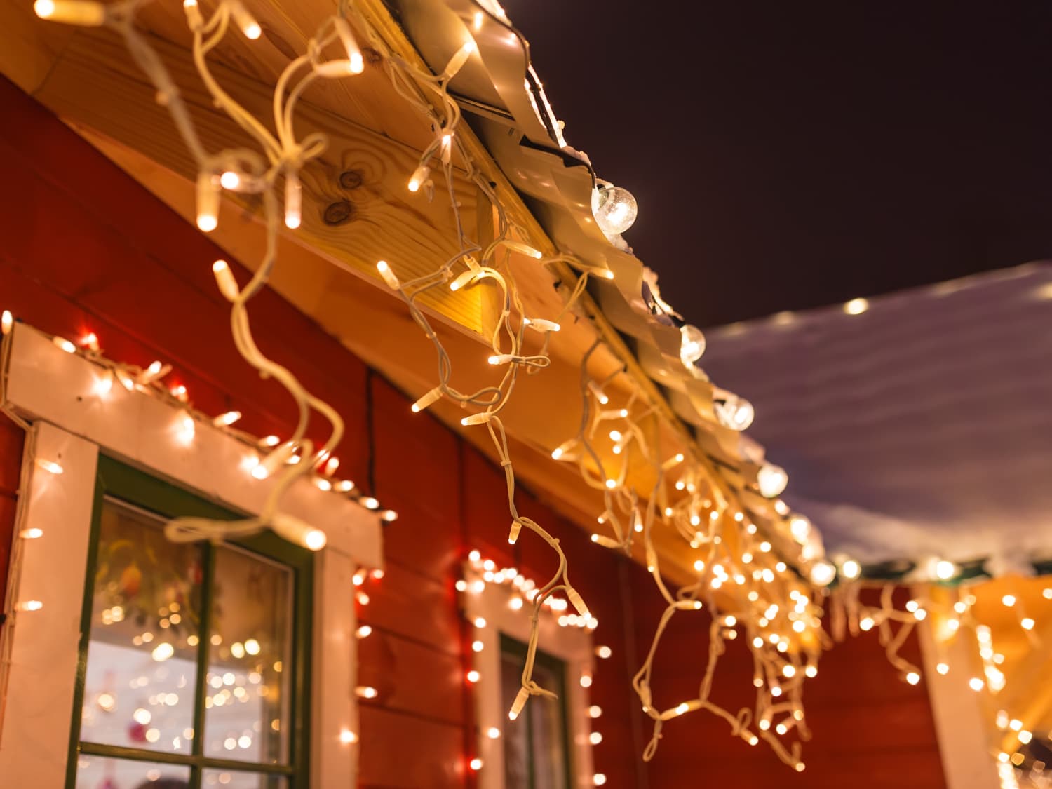How To Plug In Christmas Lights Without An Outdoor Outlet