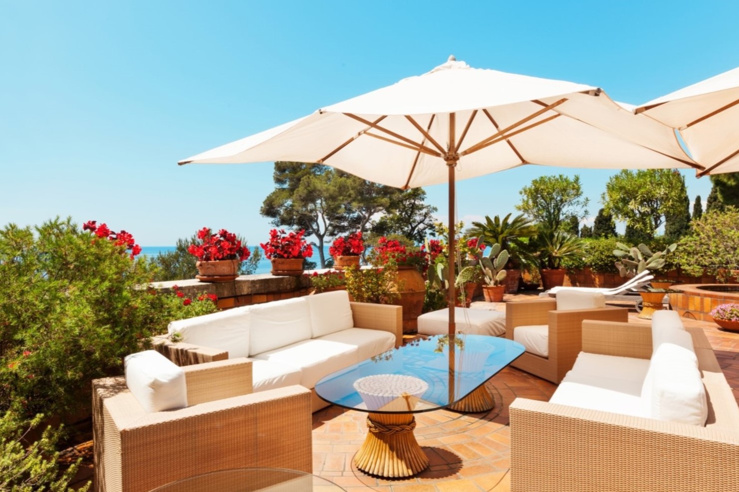 How To Protect Outdoor Furniture From The Sun