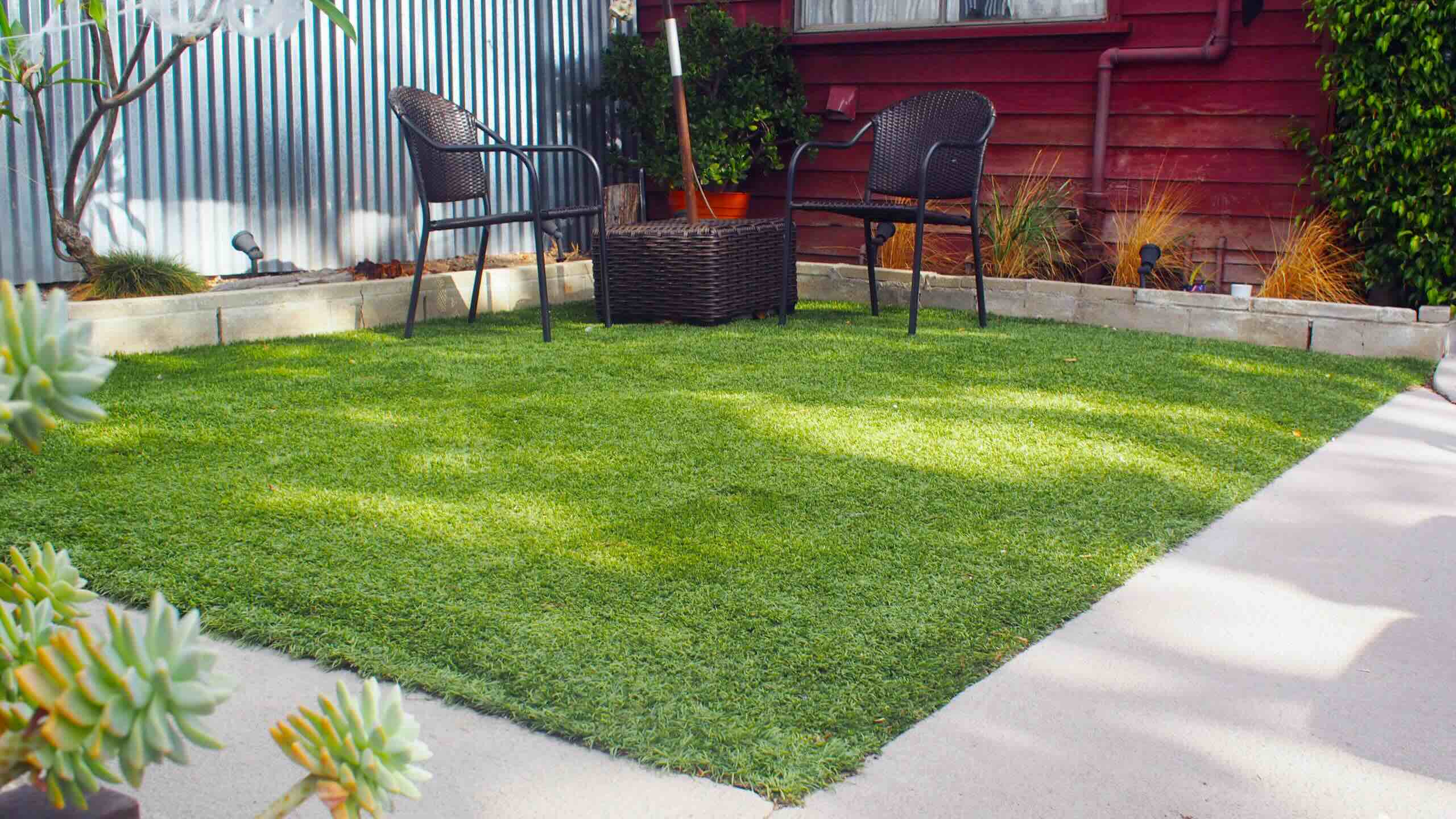 How To Put Fake Grass In Your Yard