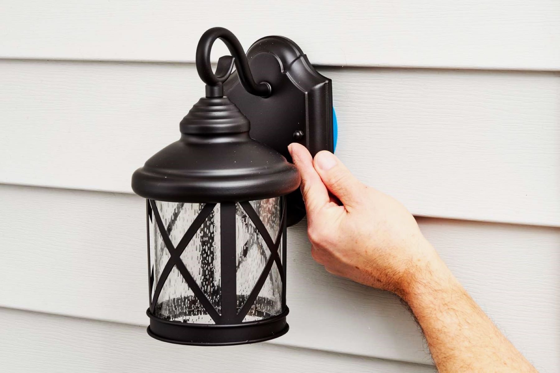 How To Remove Glass From Outdoor Light Fixture