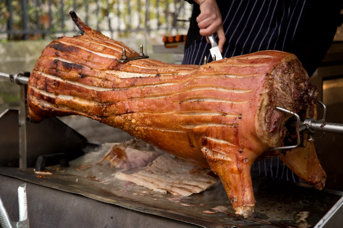 How To Roast A Pig In A Fire Pit