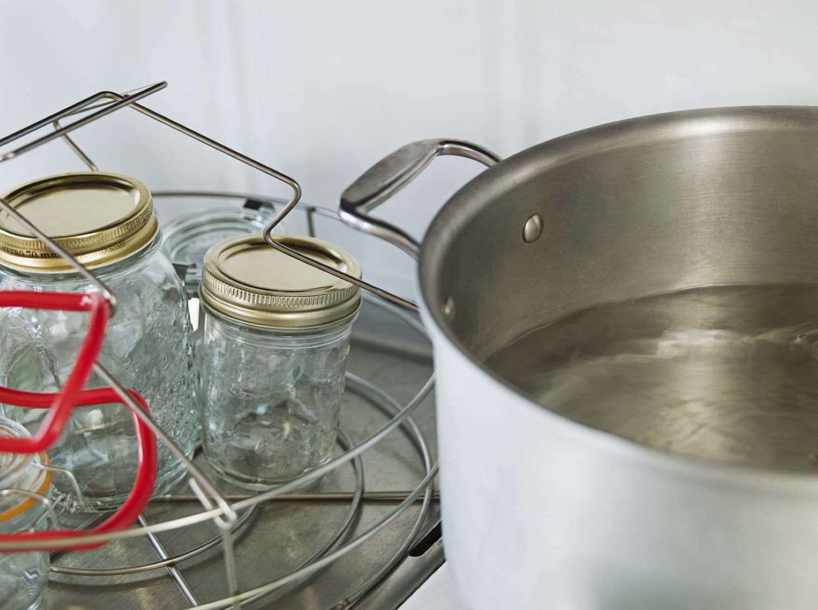 How To Sanitize Glass Jars
