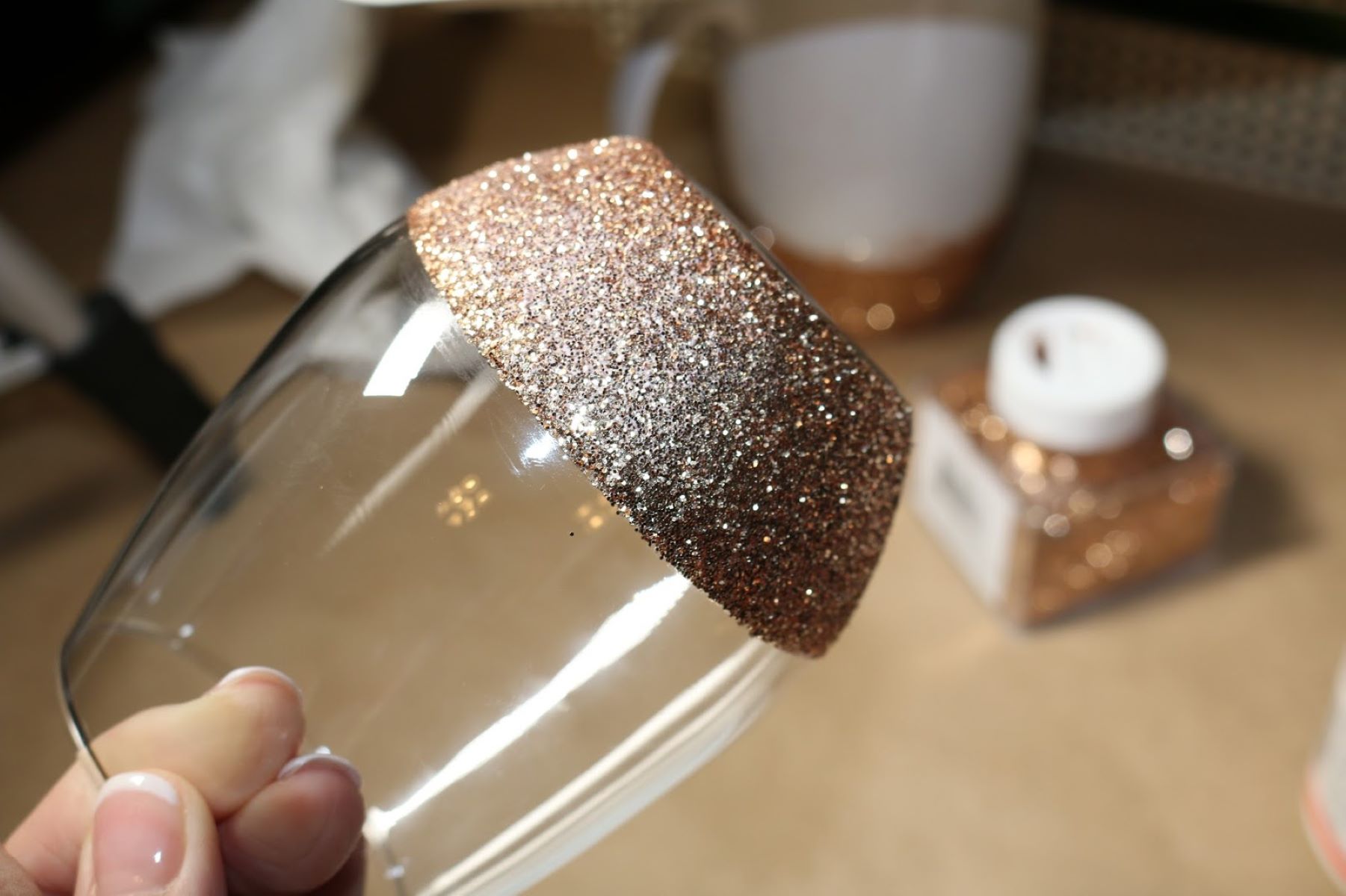 How To Seal Glitter On Glass