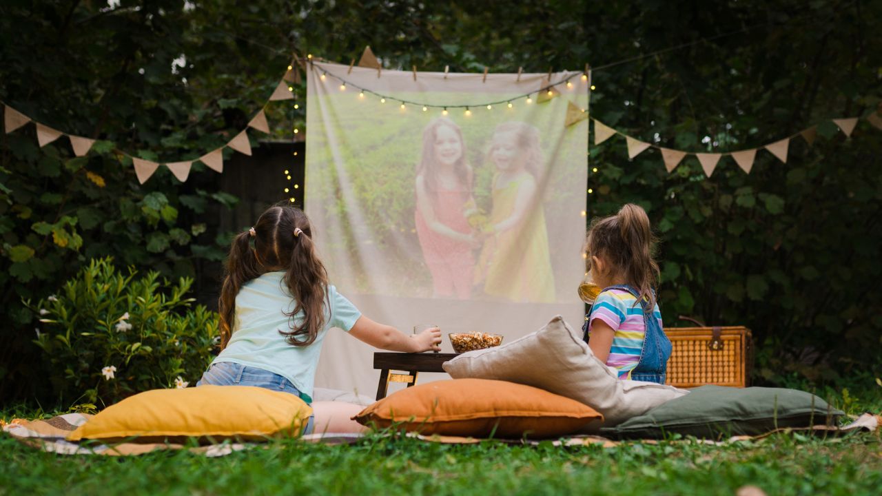 How To Set Up Outdoor Movie Night