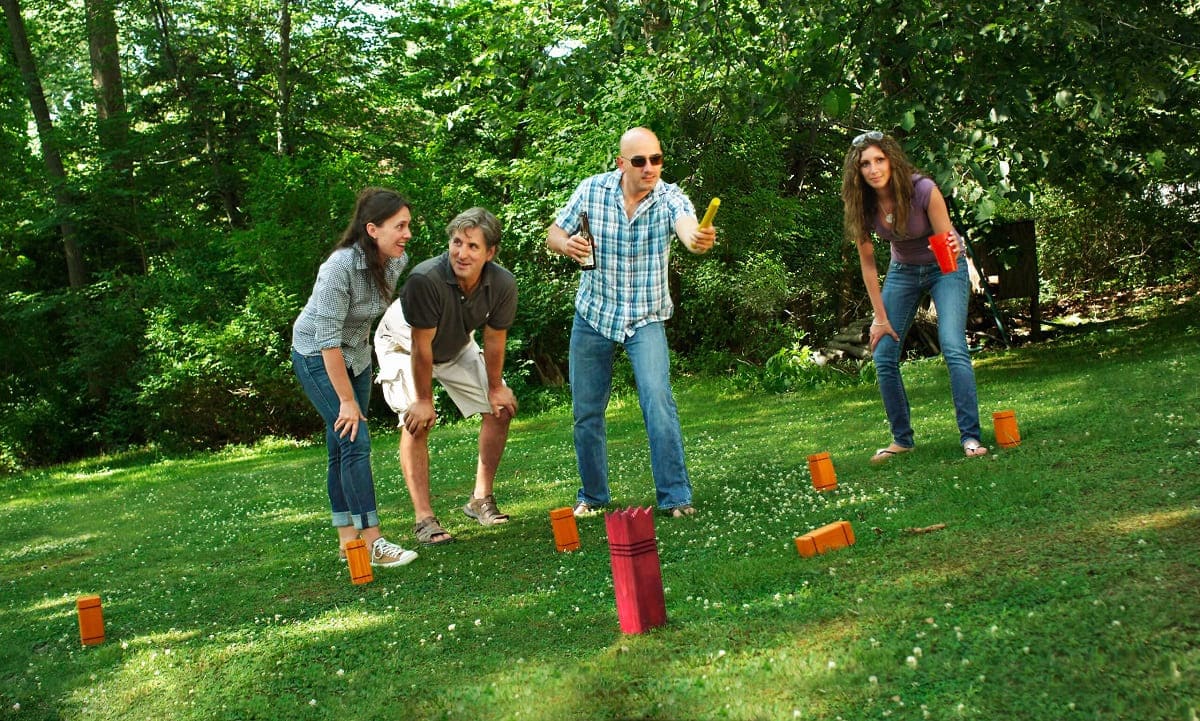 How To Throw Kubb