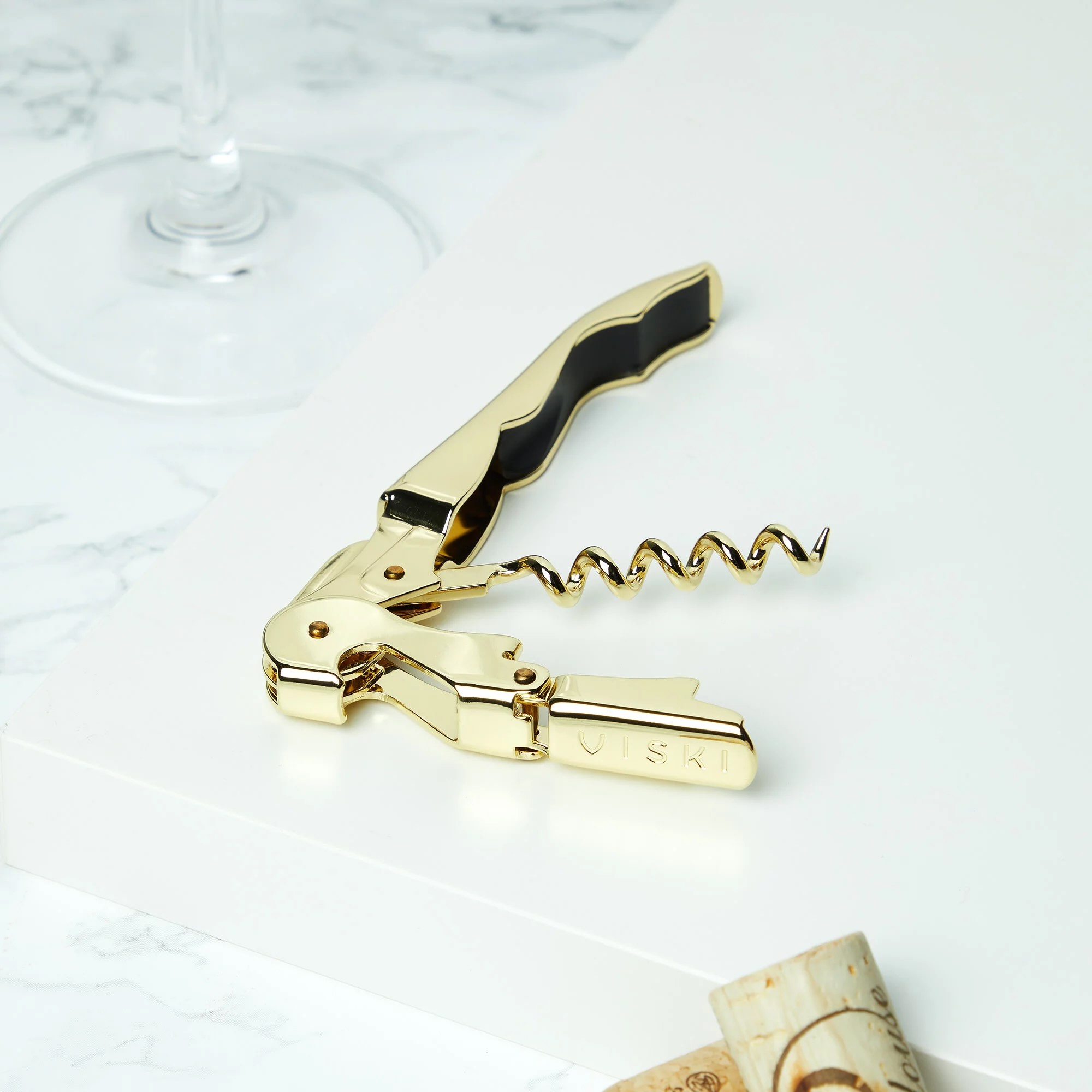 How To Use A Corkscrew Wine Opener