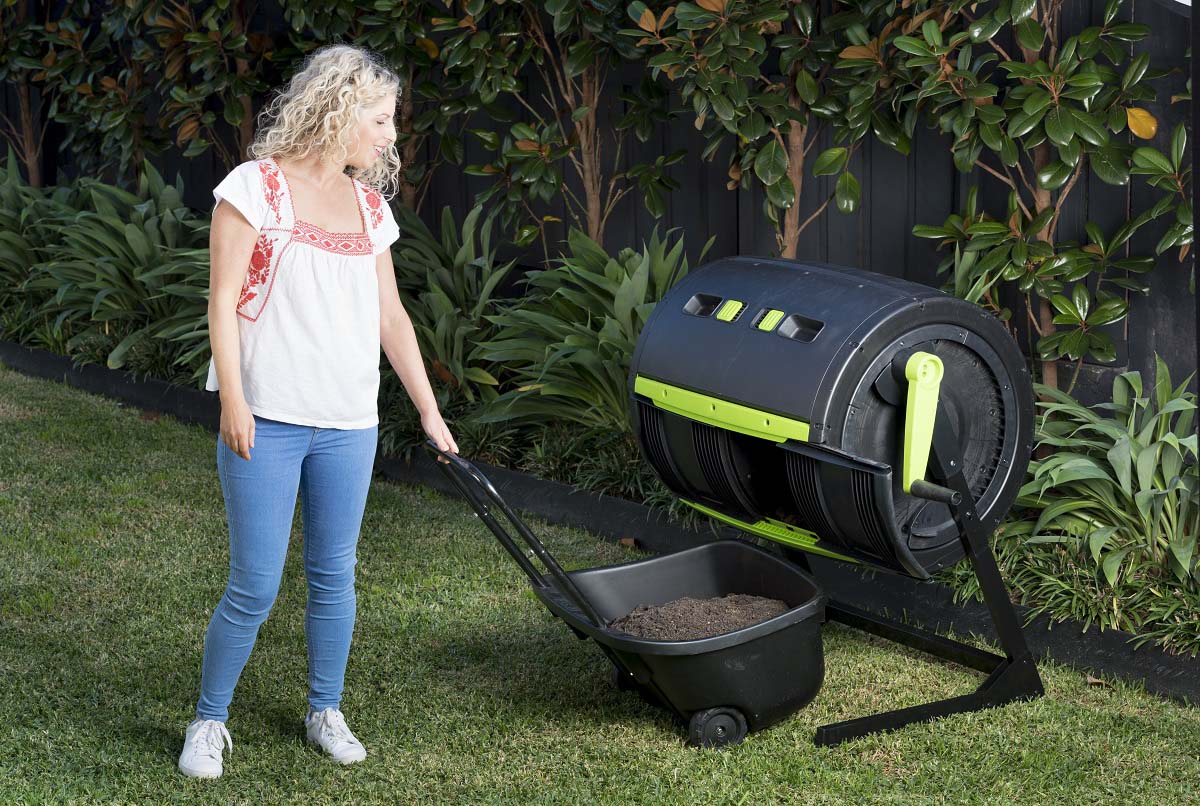 How To Use A Rotating Compost Bin