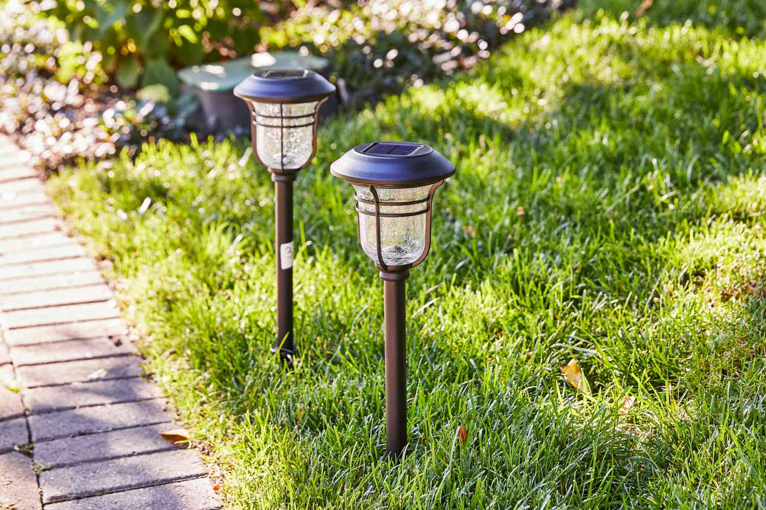 What Are The Best Solar Powered Outdoor Lights
