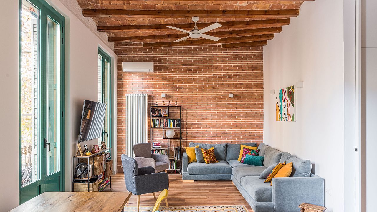 What Color Furniture Goes With Brick Walls